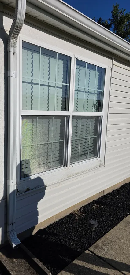 Exterior window trim — Before